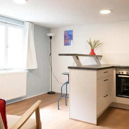 아파트 Dornbirn, Hongkong 1 *